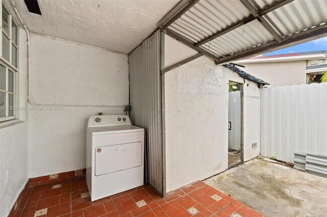 Building Photo - 11441 SW 2nd St