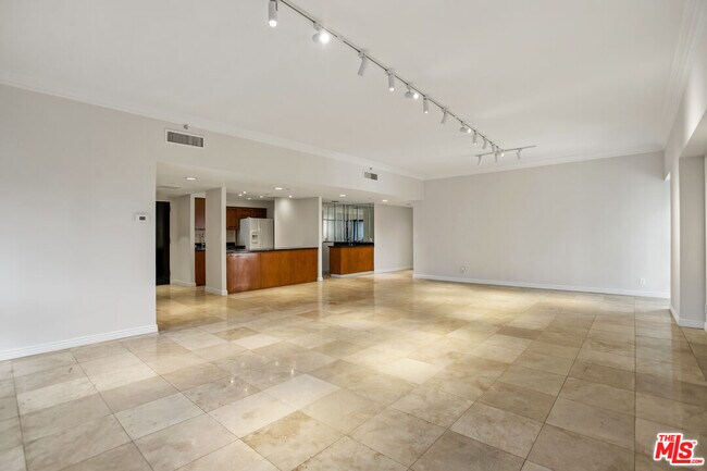 Building Photo - 10445 Wilshire Blvd