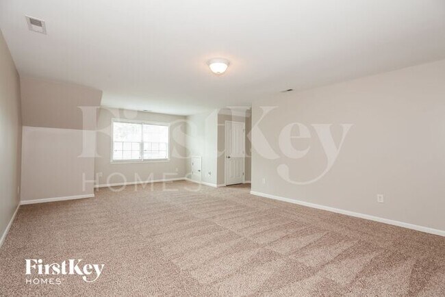 Building Photo - 10309 Old Carolina Dr