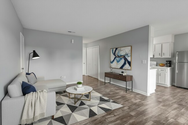 Building Photo - Recently Renovated Units in Decatur, AL