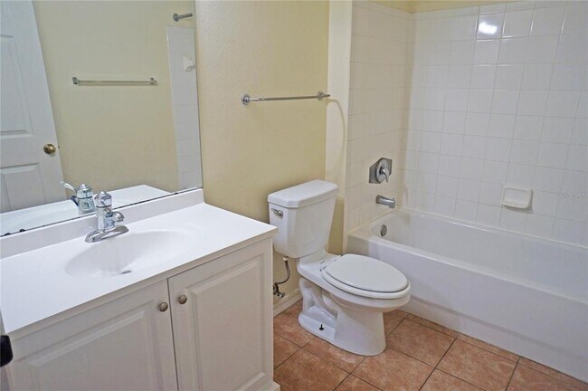 Building Photo - 9850 Lake Chase Island Way