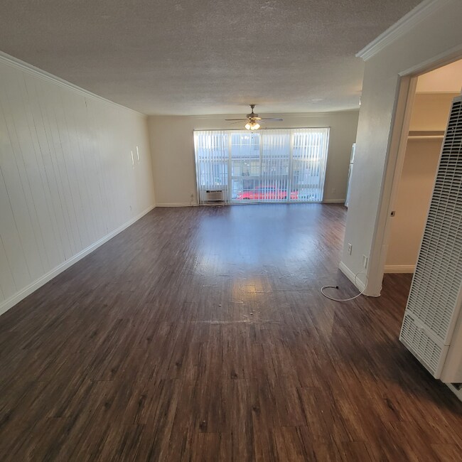 Building Photo - 101 Normandie Ave