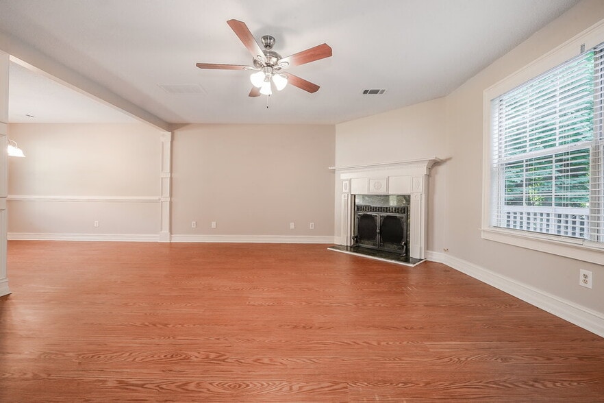Building Photo - 21 Arbor Cove Dr