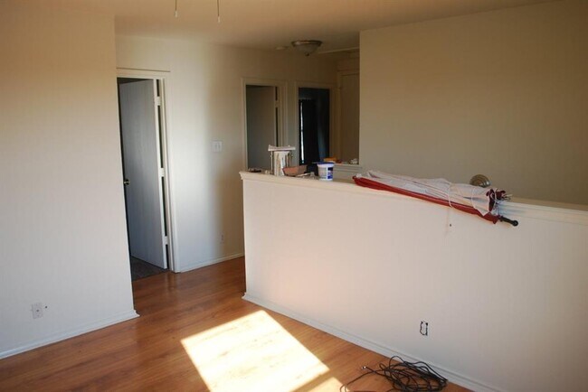 Building Photo - 161 Beech Dr