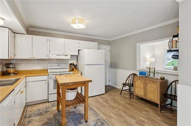 Building Photo - 3137 Ann Rd SE