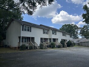 Building Photo - 107 Rainbow Cir