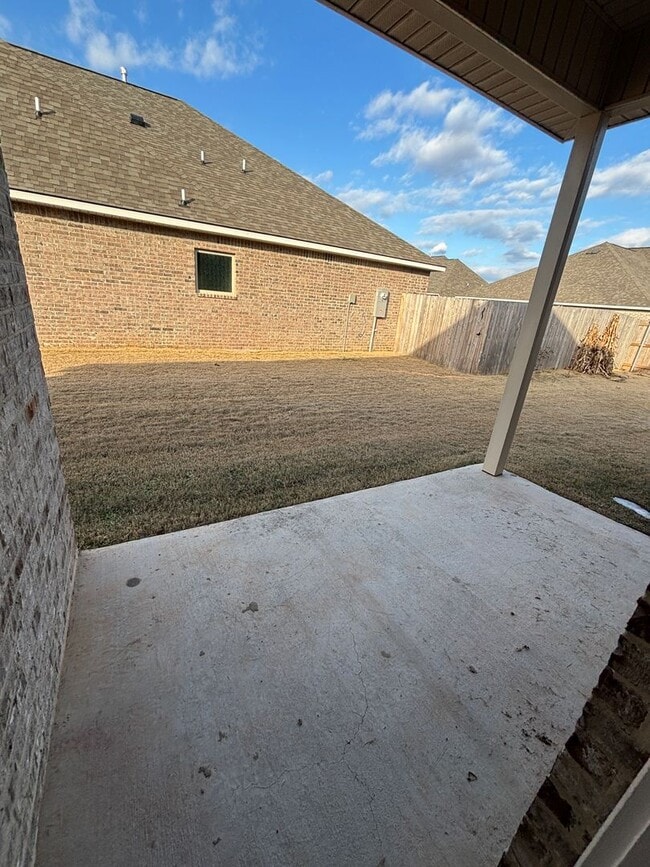 Building Photo - GATED COMMUNITY OF WILLOW HEIGHTS IN NORTH BOSSIER