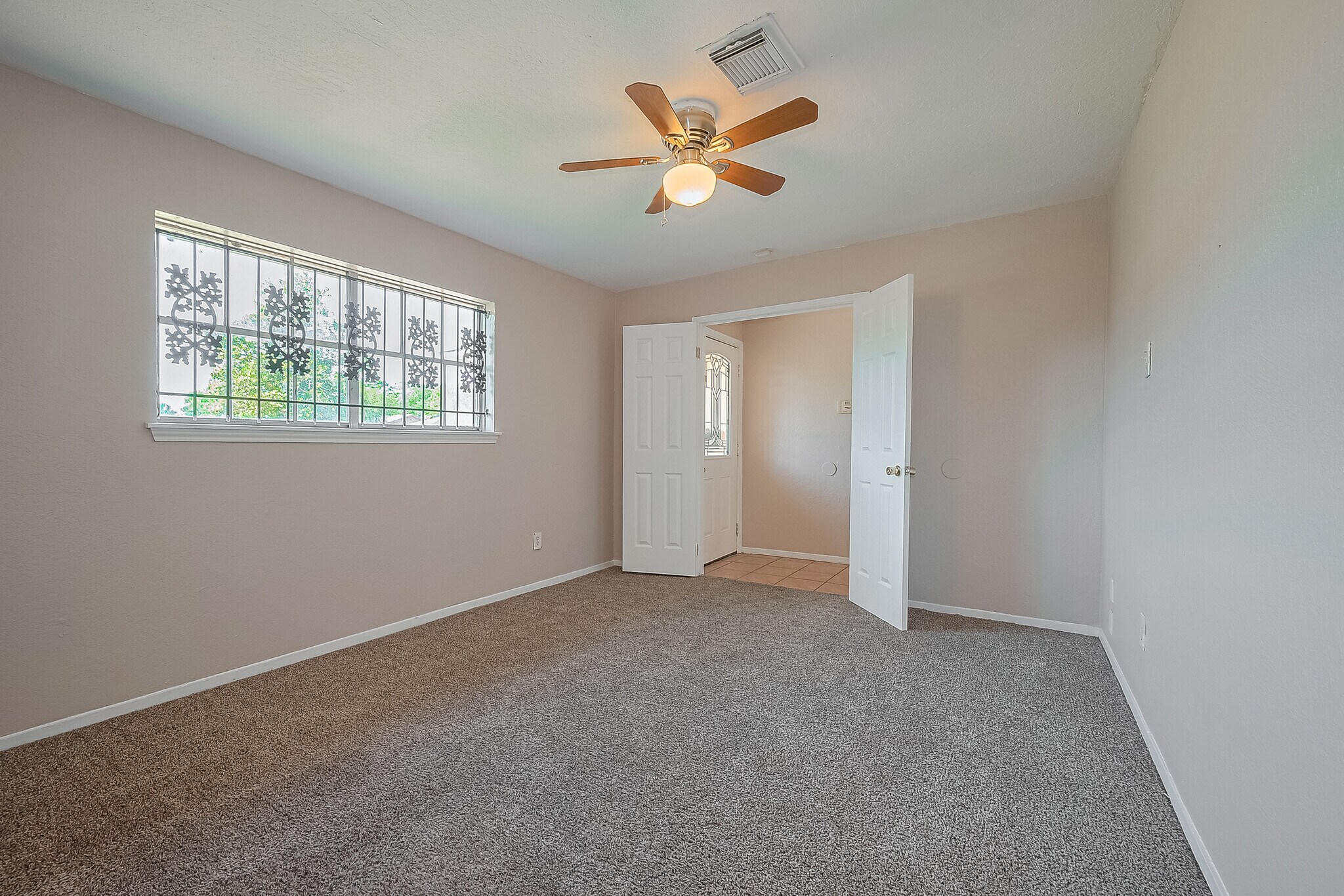 Building Photo - 3619 Kilkenny Dr