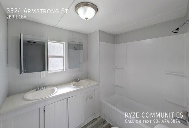 Building Photo - 3524 Armstrong St