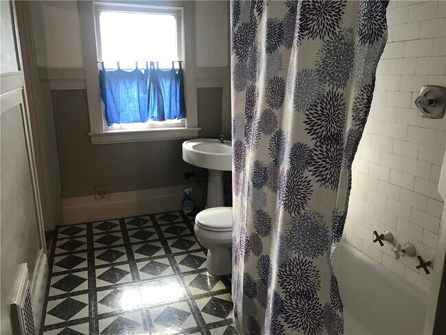 Building Photo - 57 Calumet St