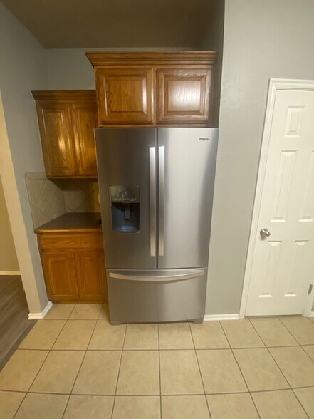 Building Photo - 14445 Timberdale Dr