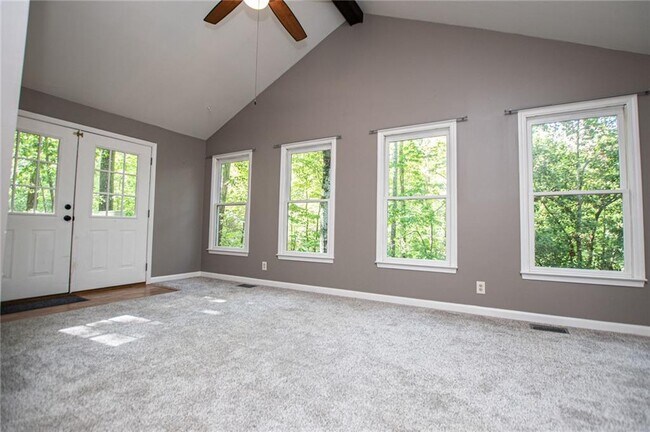 Building Photo - 1499 Stonington Ct