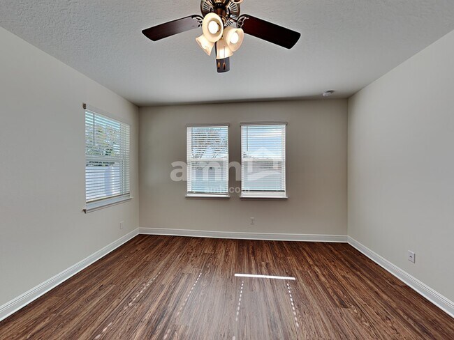 Building Photo - 1159 Sky Lks Dr