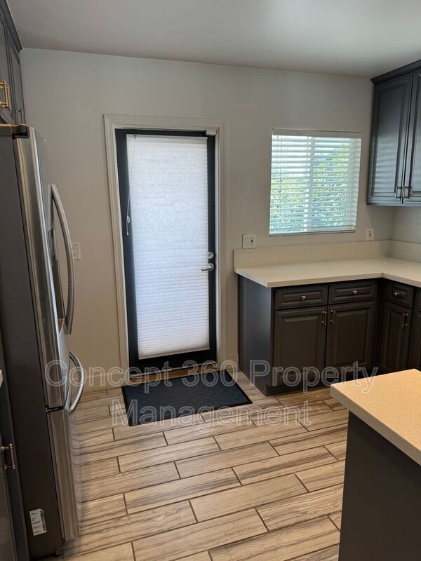 Building Photo - 1143 W 163rd St
