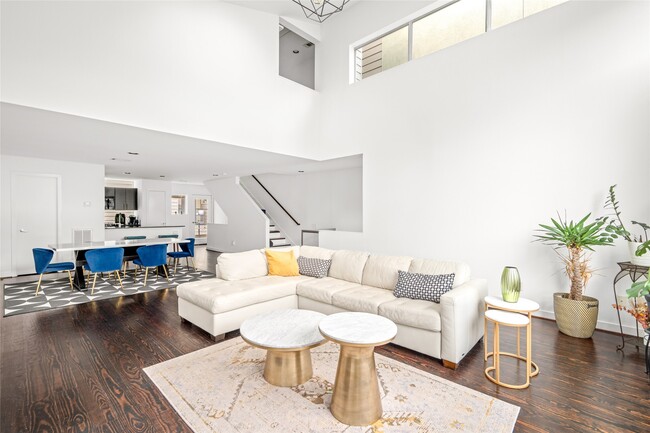 Building Photo - 2924 Cline St