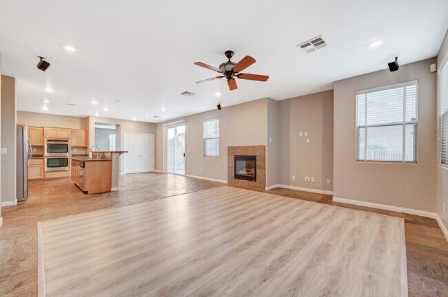 Building Photo - 1st MONTH FREE! Lone Mountain Heights Luxu...