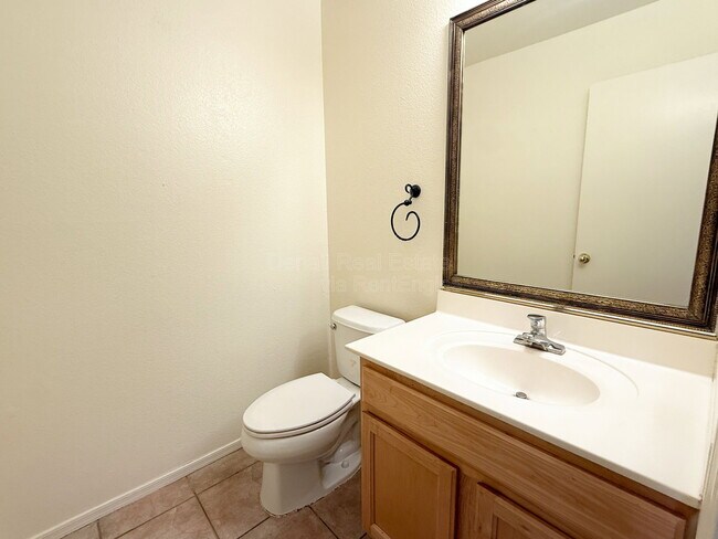 Building Photo - 10306 E Delta Ave