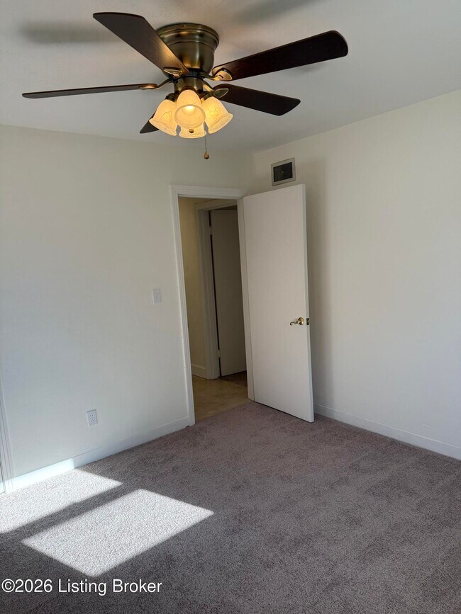 Building Photo - 4701 Palma Rd