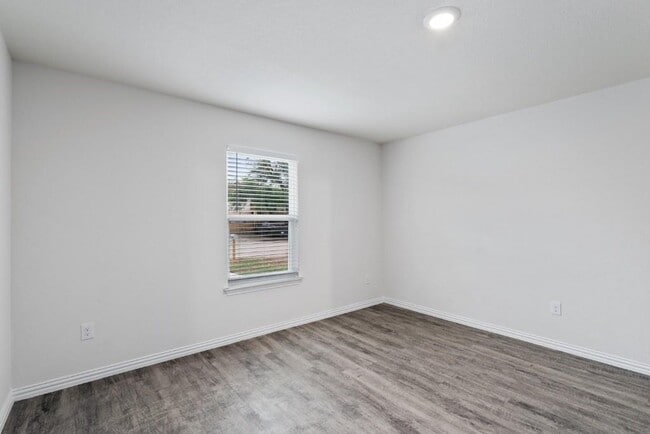 Building Photo - 1151 Magnolia St