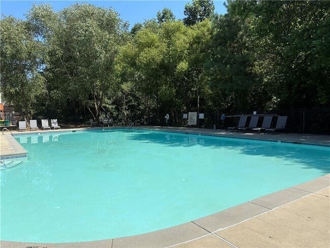 Building Photo - 2450 Clock Face Ct