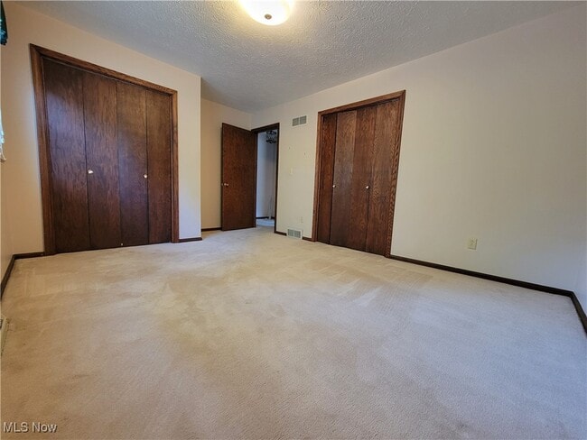 Building Photo - 159 Creston Dr