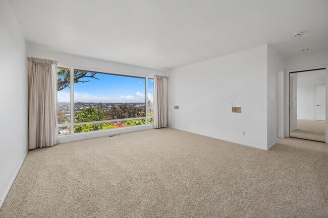 Building Photo - 6371 Dwane Ave