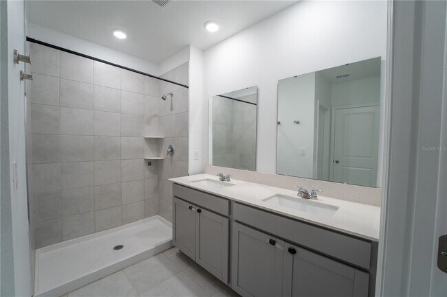 Building Photo - 336 Loch Ct