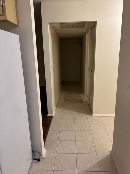 Building Photo - 2650 Brookwood Way Dr