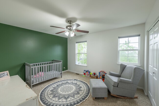 Building Photo - 4333 Schofield Dr