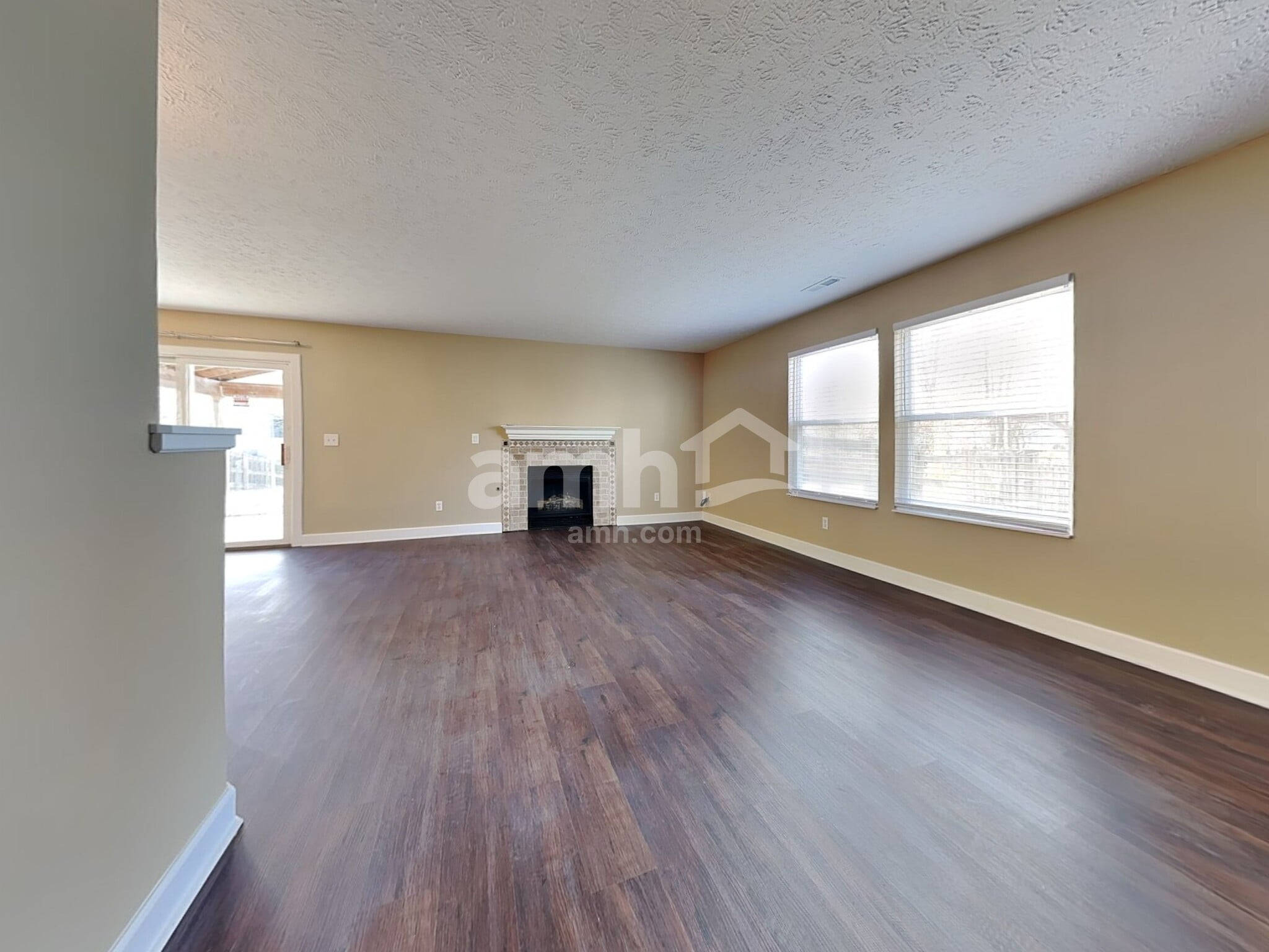 Building Photo - 327 Hartford Ct