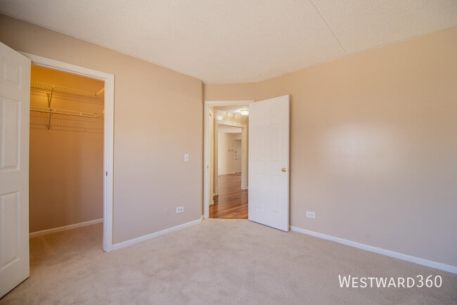 Building Photo - 6551 W School-103B