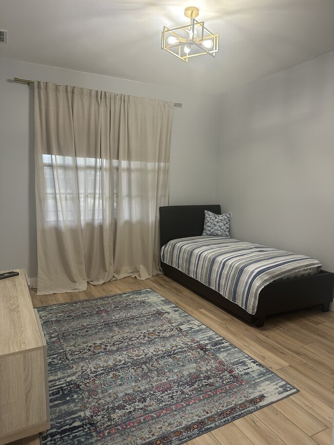 Building Photo - 14921 Summit Pl Cir