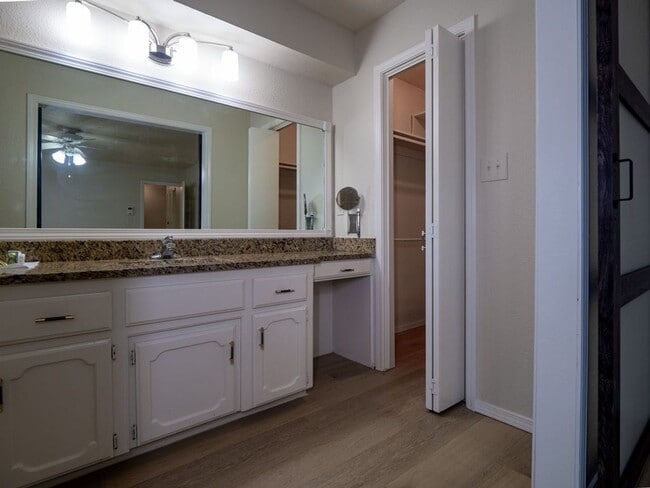 Building Photo - 4-bedroom, 2-bath Home Available in Westside Norman!