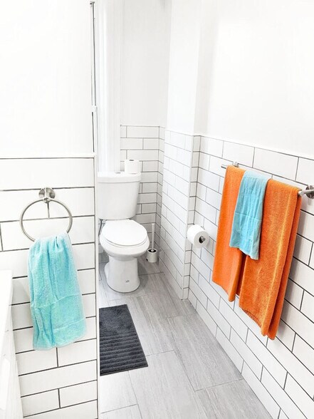 Building Photo - 206 W 138th St