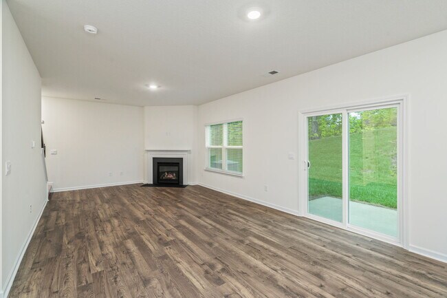 Building Photo - 944 Utopia Ln