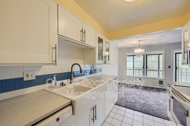 Building Photo - 7307 N Skyview PlaceAPT G202