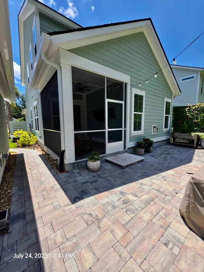 Building Photo - Like new 4 bedroom + loft - Stonoview - Jo...