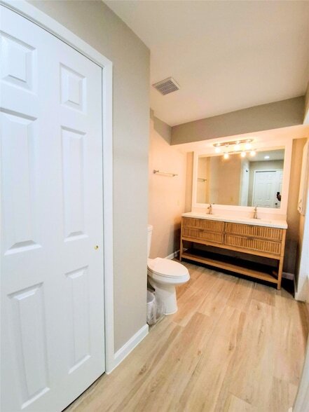 Building Photo - 500 Tiki Dr