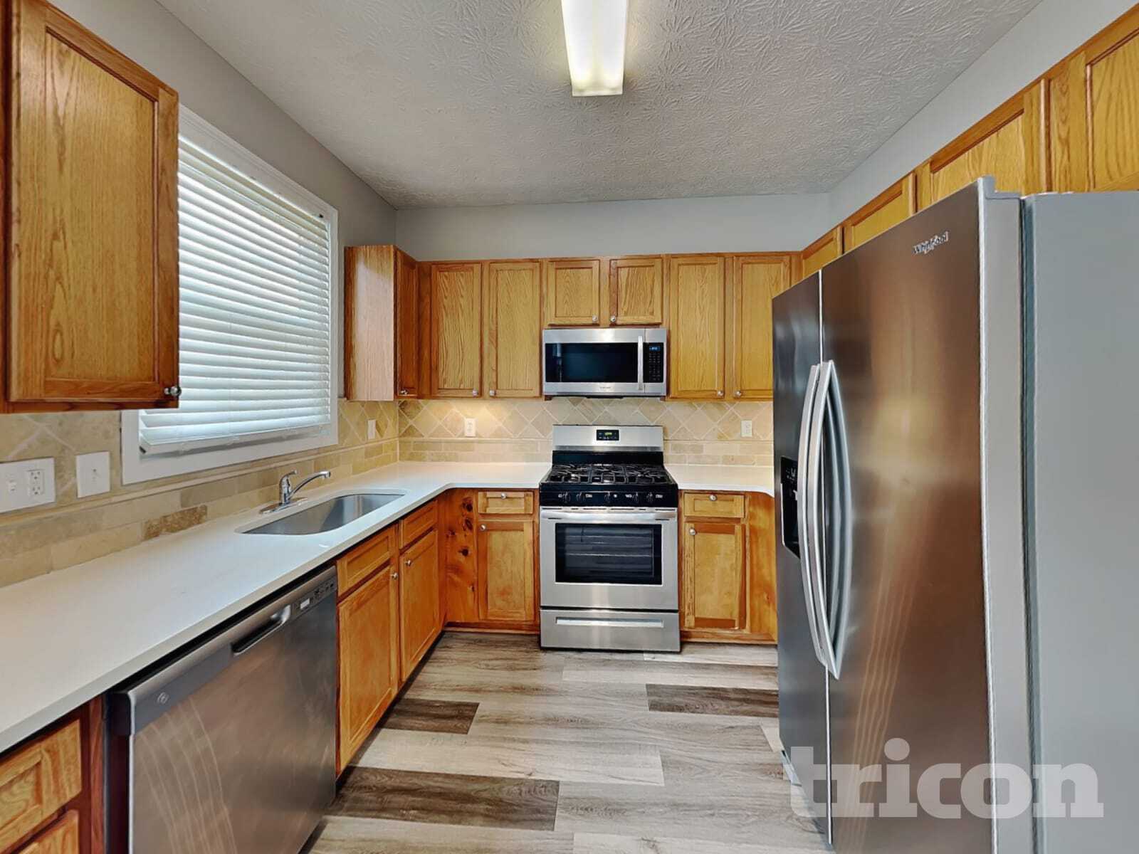 Building Photo - 415 Park Creek Trce