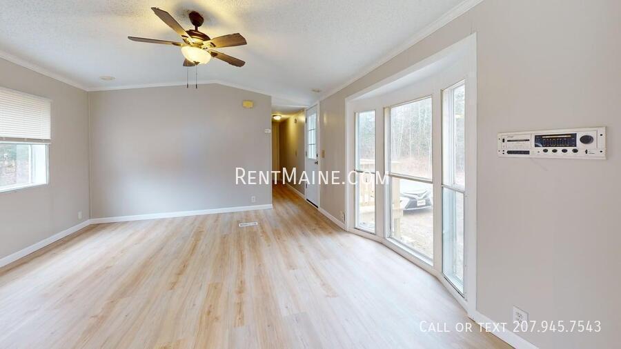 Building Photo - 25 Balsam Ln