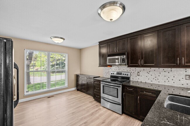 Building Photo - Gorgeous home by Sloans Lake!