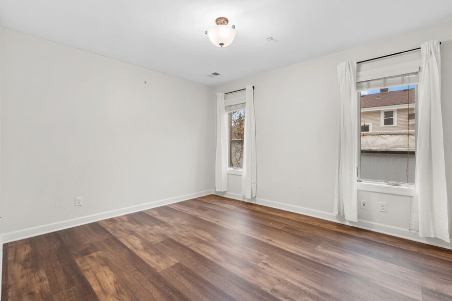 Building Photo - 4406-1 Nicollet Ave