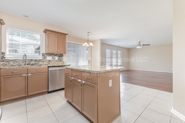 Building Photo - 9626 Kenneth Glenn Dr