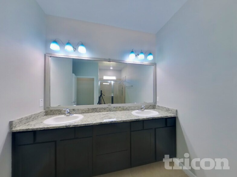 Building Photo - 17719 Garsalaso Cir