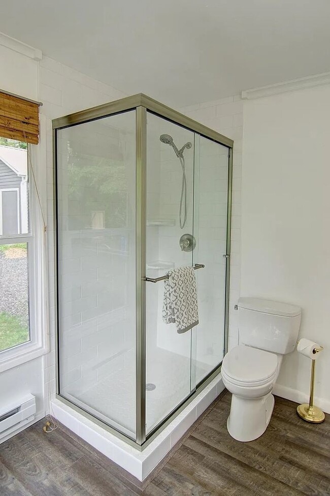 Building Photo - Charming Downtown Gig Harbor Retreat