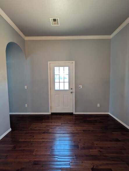 Side door to patio - 8701 NW 116th St