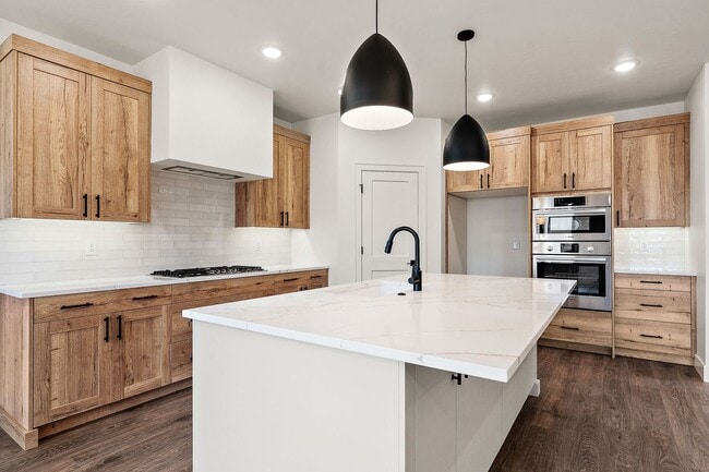 Building Photo - 1806 N Black Elm Ln