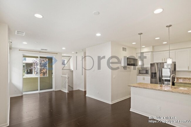 Building Photo - 1457 Coyote Creek Way