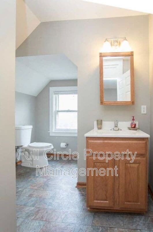 Building Photo - 1904 S 8th St