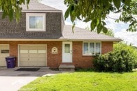 Building Photo - Beautiful 2 Bedroom Duplex located in West Manhattan!